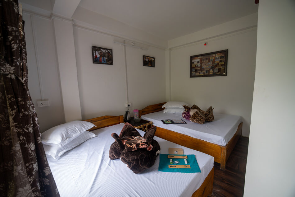 Baksho Rahashya room