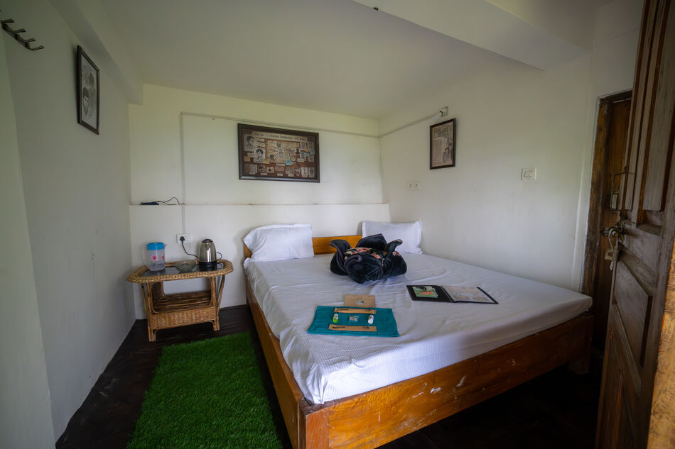 Feludar Goyendagiri room